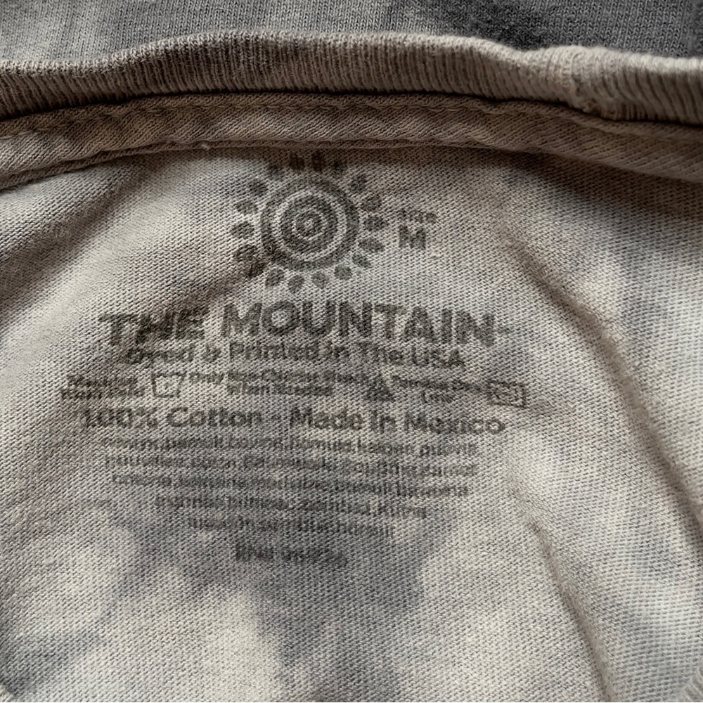 The Mountain Tie Dye Elephant 🐘 Size Medium Short Sleeve Tee - Picture 5 of 8